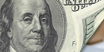 Dólar turista: el Gobierno anunció un incremento del 35% al 45% del dólar al turismo. Foto: Archivo.