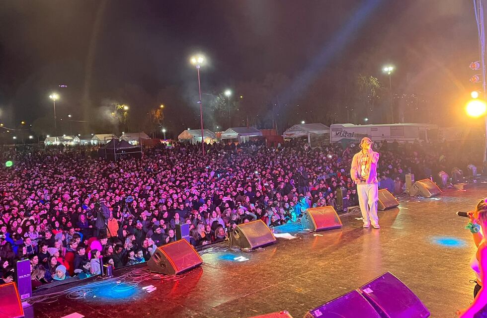 Más de 50 mil personas en Carlos Paz festejan la primavera en la fiesta más convocante del país