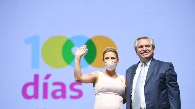 Fabiola Yañez junto a Alberto Fernández.