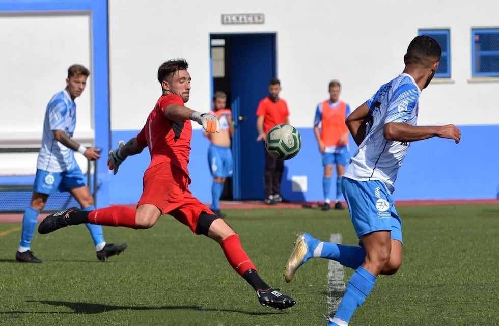 Juan Berardo continuará su carrera en Unión Deportiva Los Barrios del fútbol español