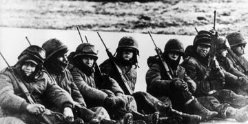 Dos veteranos de Malvinas se emocionaron al ser homenajeados en un viaje a Corrientes.