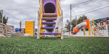 Ushuaia: se colocaron nuevos juegos en la plaza del Barrio “San Salvador”