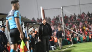 Diego Dabove no pudo cortar la racha de Instituto, ante la jerarquía de River (Javier Ferreyra / La Voz).