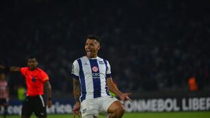 Ruben Botta y otro golazo de Talleres ante el San Pablo (Nicolás Bravo / La Voz).