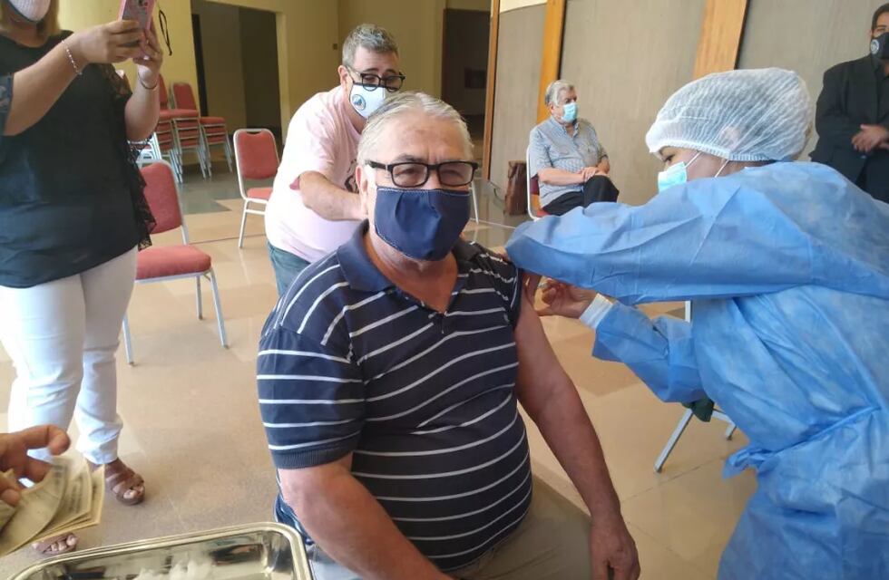 Continúa el plan de vacunación en Iguazú y se suman más vacunatorios