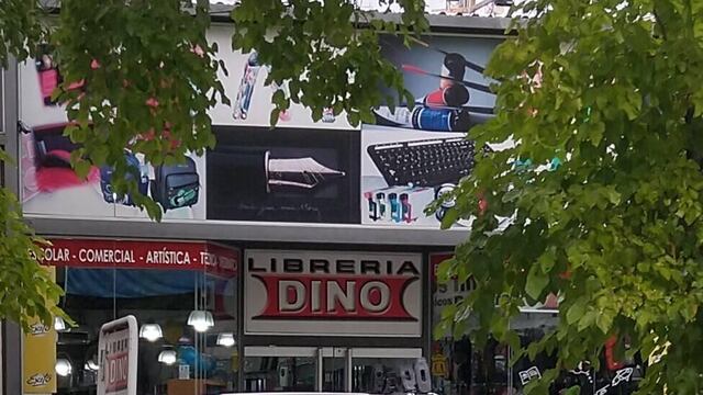 El dueño del comercio no dudó un segundo y le regaló una bolsa repleta de artículos escolares al pequeño que salió a mendigar para ir al colegio.