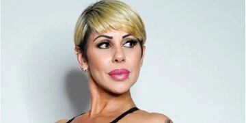 Mónica Farro invitó a sus fans a seguirla con un videito más que sensual