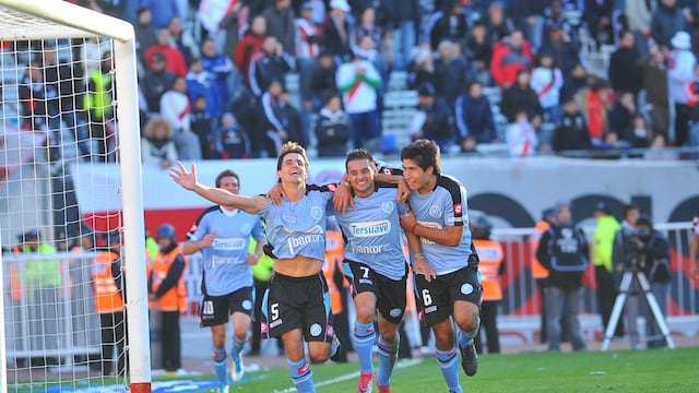 El grito al cielo de Guillermo Farré luego de su gol en el partido que Belgrano empató con River en la Promoción de 2011. Y el ascenso (La Voz / Archivo).