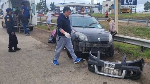 El vehículo implicado es un Renault Sandero.