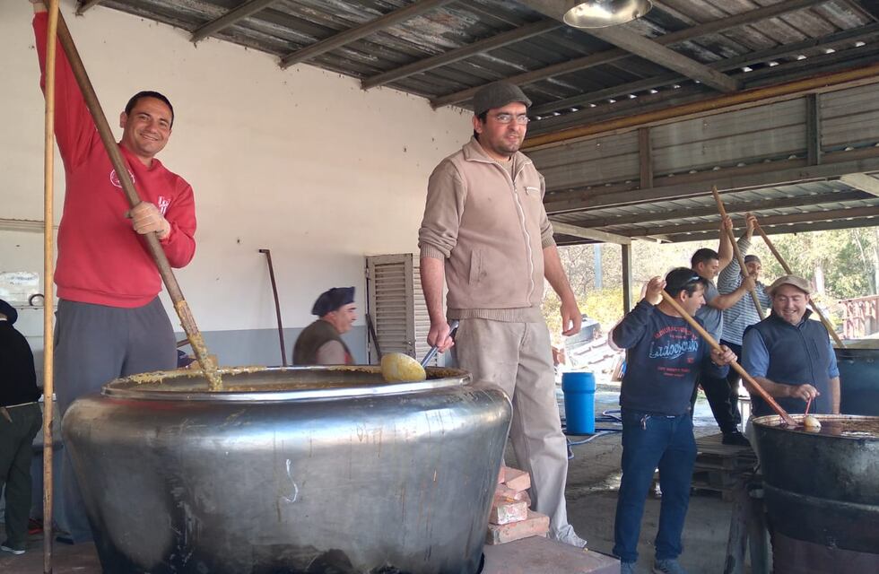 El Centro Tradicionalista Atahualpa Yupanqui realizo otra “Gran Locreada” junto a instituciones de Arroyito