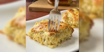 Compartió una imperdible receta de soufflé de queso y cebolla y se volvió viral en TikTok.