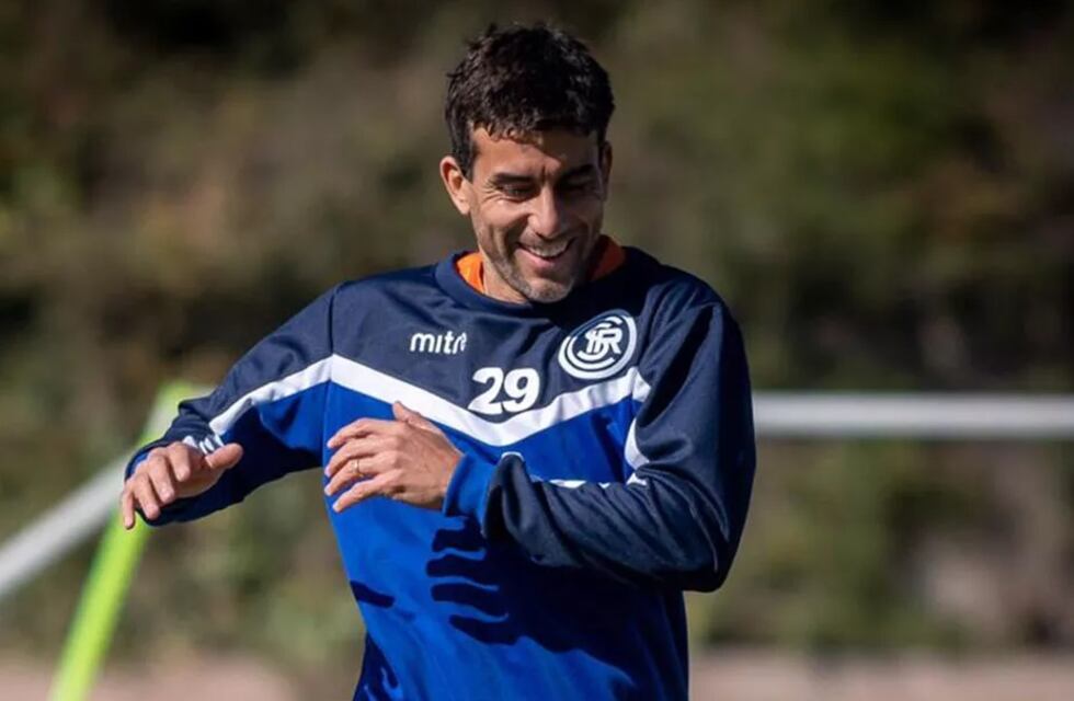 Independiente Rivadavia: “Me deben 7 mil dólares que les presté para pagar sueldos”, denunció Carlos Araujo