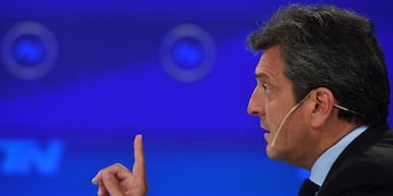 La cartera que encabeza Sergio Massa concretó su primera conversión de títulos públicos en pesos. (Fotografía de Maximiliano Luna)