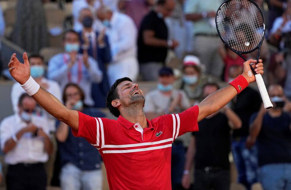 Djokovic lo dio vuelta y se quedó con la final de Roland Garros ante Tsitsipas