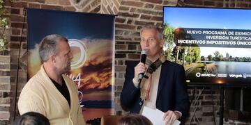 Aviles lanzó un programa de eximición de tasas para el turismo.
