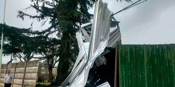 Así fueron los destrozos ocasionados por el viento en Tandil.