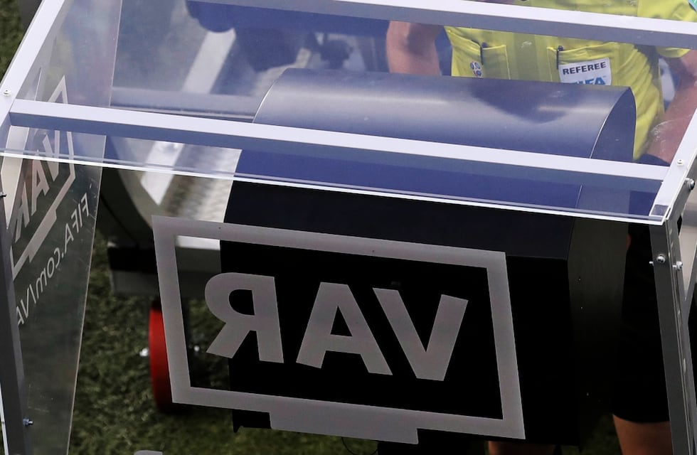 FIFA prueba la tarjeta verde: el VAR se reinventa en el Mundial Sub 20