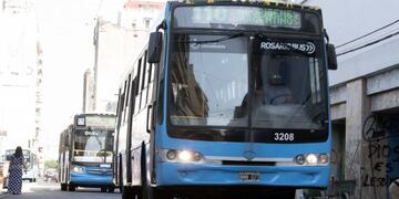 Los ómnibus volvieron a circular por la ciudad a partir de la medianoche de este miércoles.