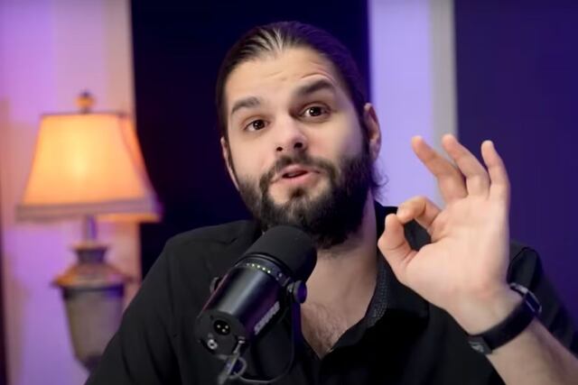 Quién es Farid Dieck, el psicólogo de Youtube viral luego de que su novia dijera que solo se fijó en él por su fama