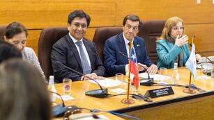 El gobernador regional de Antofagasta (Chile), Ricardo Díaz Cortés; y su par de Jujuy, Carlos Sadir, presidieron la reunión bilateral.