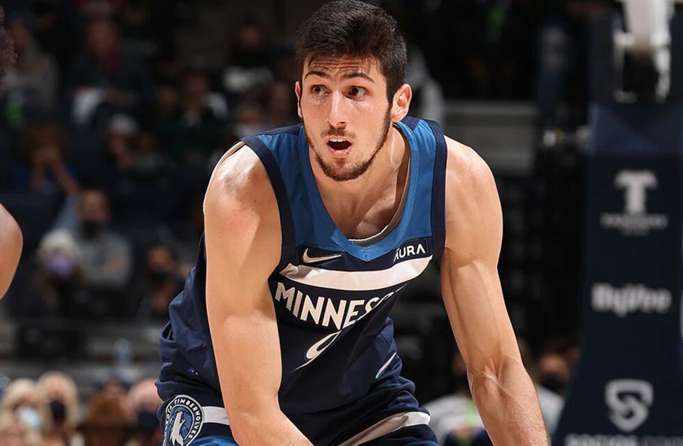 Bolmaro volvió a jugar en los Wolves, aportó 5 puntos y Minnesota derrotó a Memphis