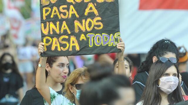 Marcha día mundial de la mujeres mujeres violencia de genero.