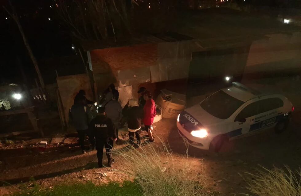 Comodoro Rivadavia: una niña pidió ayuda al 911 y su papá terminó detenido al intentar escapar con drogas