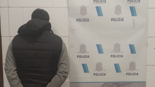 Golpeó a su pareja con el casco de la moto y fue aprehendido