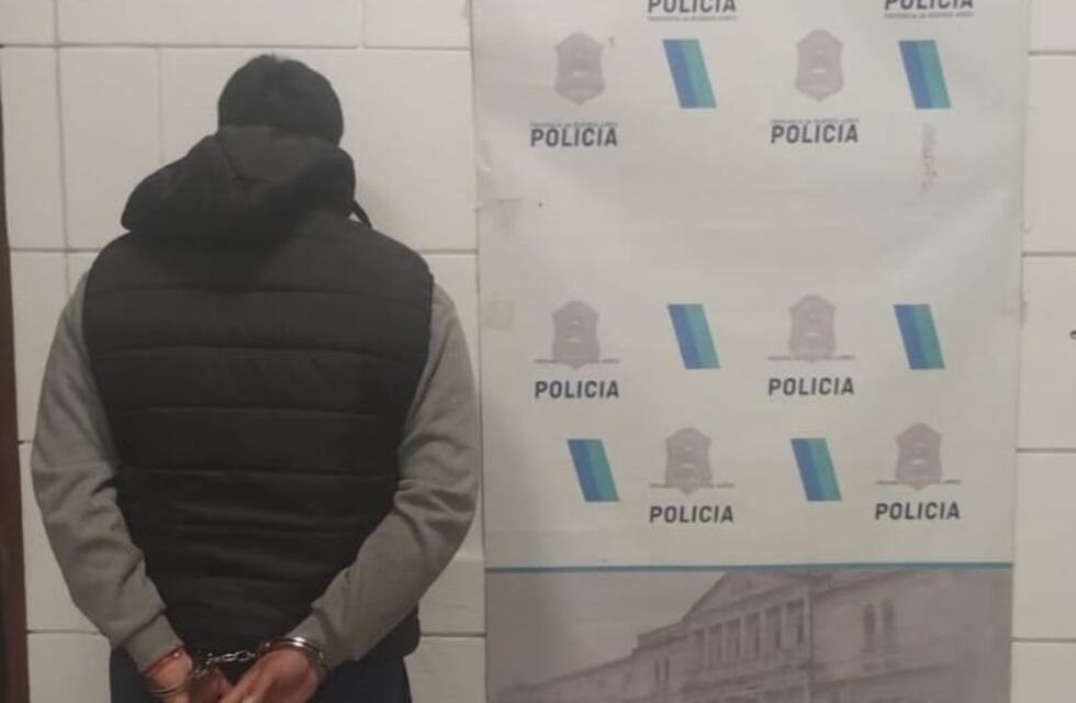 Golpeó a su pareja con el casco de la moto y fue aprehendido