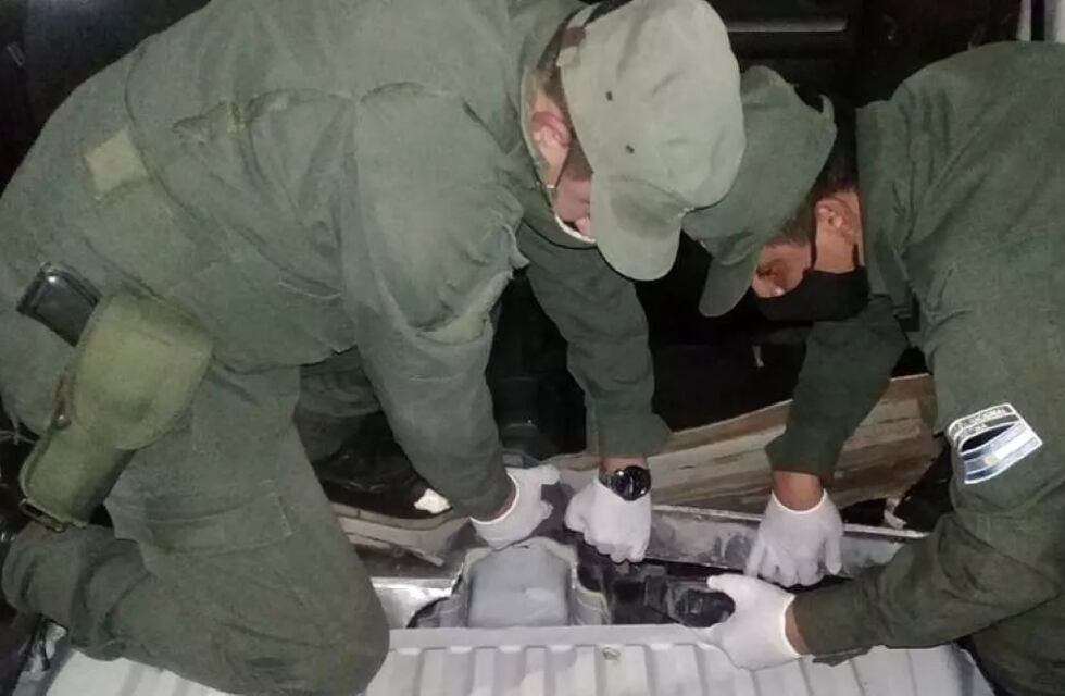 Córdoba: secuestraron cocaína escondida en un parlante