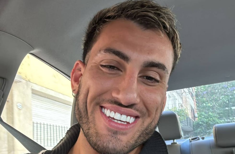 Tomás Holder hizo un story time nocturno con celular y en autopista: “Todo se puede”