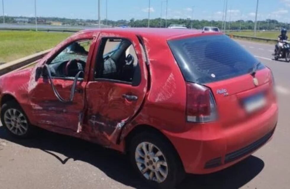 Choque en la Ruta Costera de Posadas deja a un conductor hospitalizado