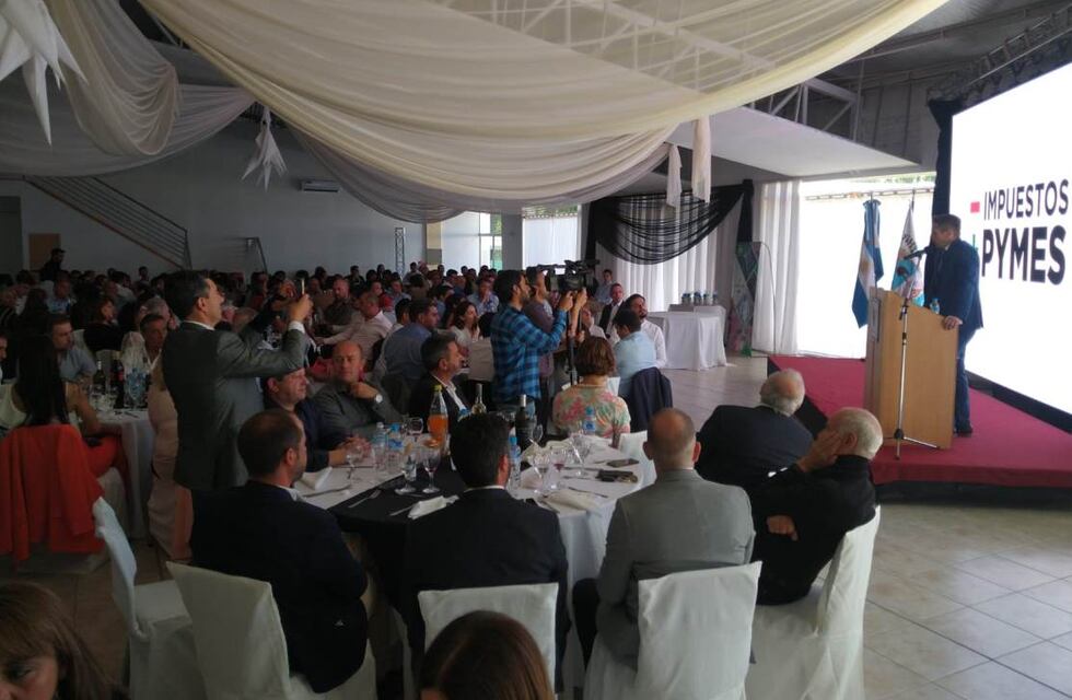 Minería sin restricciones de la ley 7722 para Malargüe pidió Gustavo Miras en el almuerzo de las fuerzas vivas