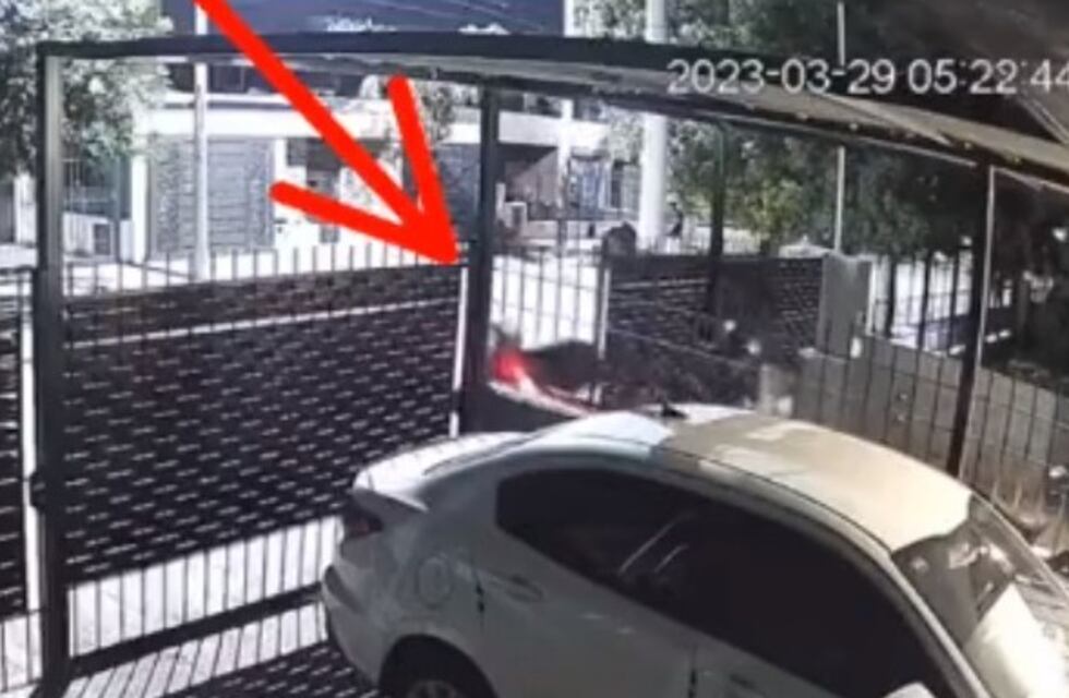 Córdoba: había portón, alarmas, candado y cámaras pero le robaron la moto en menos de 10 minutos