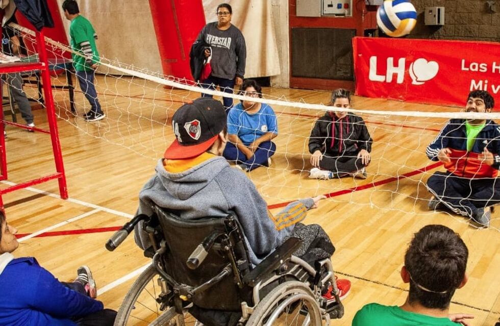 Entre abrazos, sonrisas y goles comenzó el Encuentro Deportivo para personas con discapacidad en Las Heras