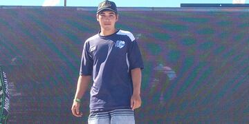 Tiago Iván Campos de Aparicio, ganador del concurso de Mayor Peso en las 24 horas de la Corvina negra