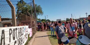 Vecinos de Cabín 9 marchan para pedir agua potable (Yolanda Ruiz)
