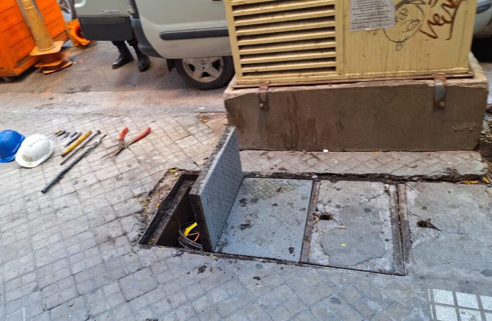 Cuatro detenidos por robar cables en Rosario disfrazados de operarios de Telecom