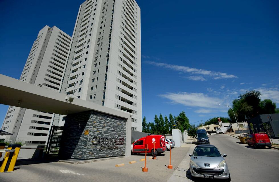 Un reconocido empresario de Córdoba sufrió un millonario robo en su departamento