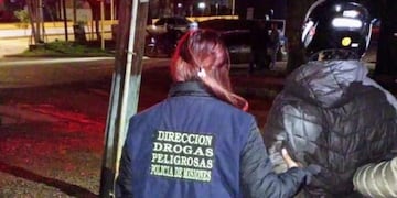 Detienen a un dealer en Posadas: tenía en su poder cogollos de marihuana.