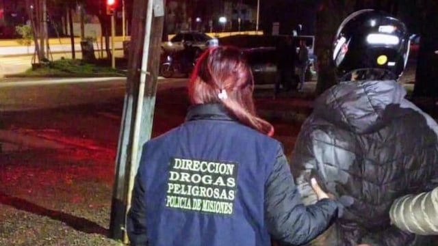 Detienen a un dealer en Posadas: tenía en su poder cogollos de marihuana.