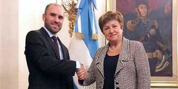 Martín Guzmán y Kristalina Georgieva acordaron que el FMI revise la economía argentina