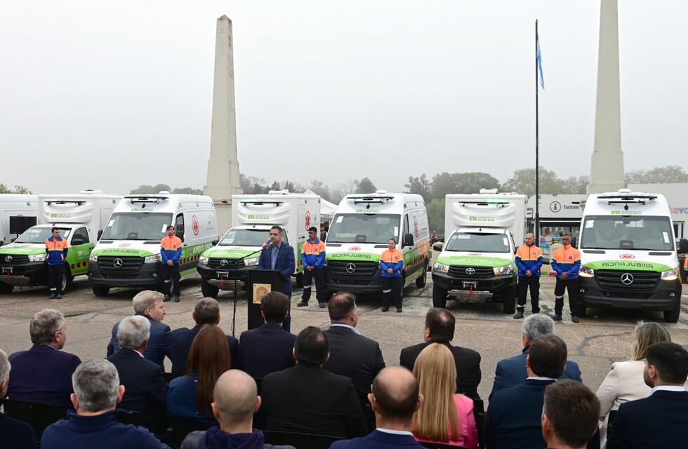 Mauricio Davico celebró la incorporación de nuevas ambulancias al sistema sanitario provincial