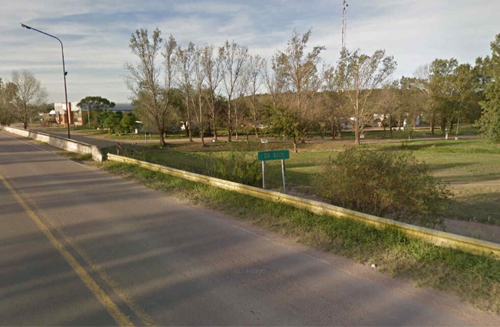 Insólita visita: vecinos de un municipio cordobés encontraron un extraño animal arriba de una estación de radio