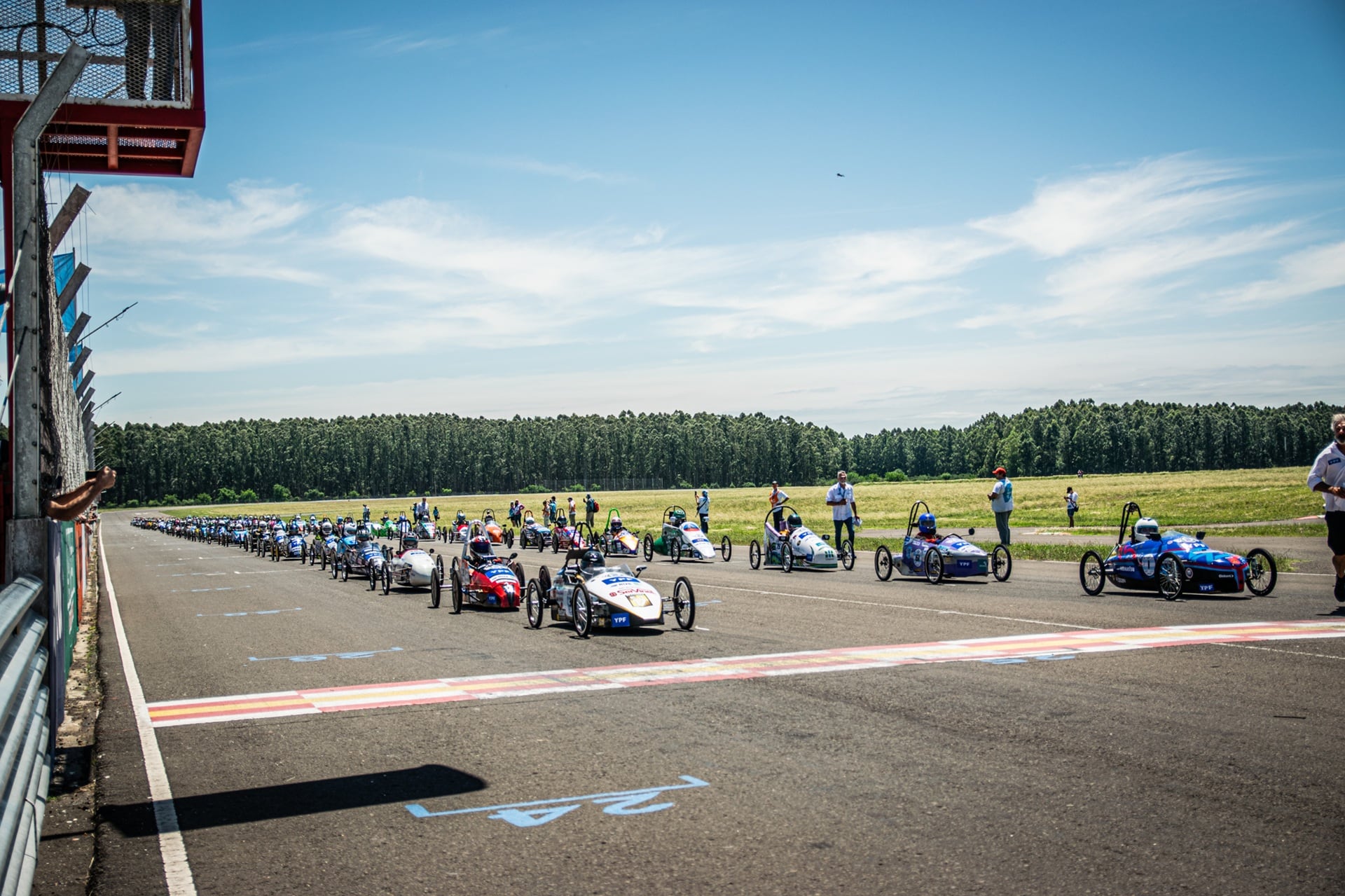 Desafío Eco YPF : más de 100 autos competirán en Concepción del Uruguay