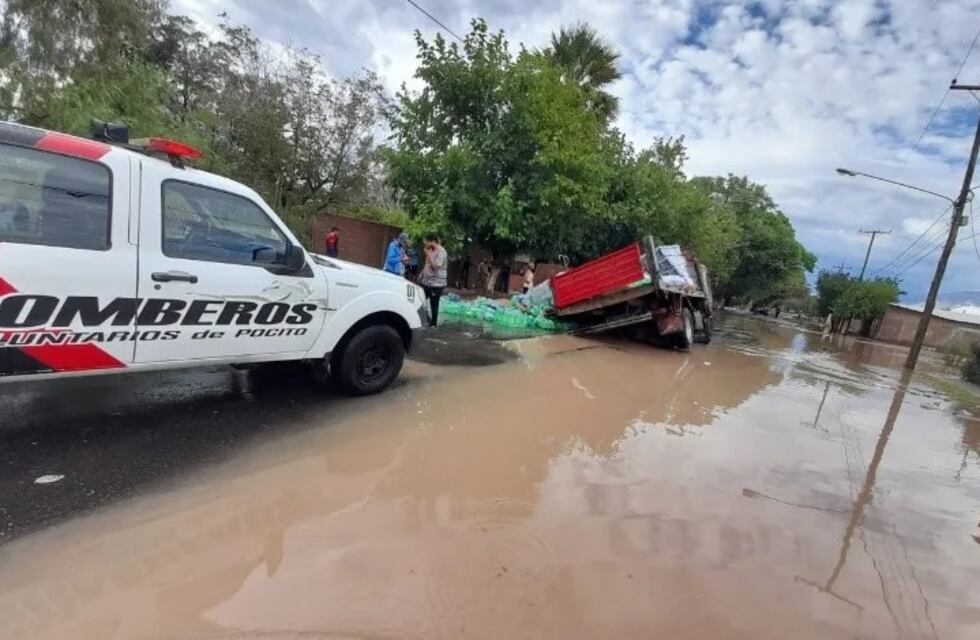 El temporal de esta madrugada en San Juan afectó al menos a 40 viviendas y 8 familias fueron evacuadas