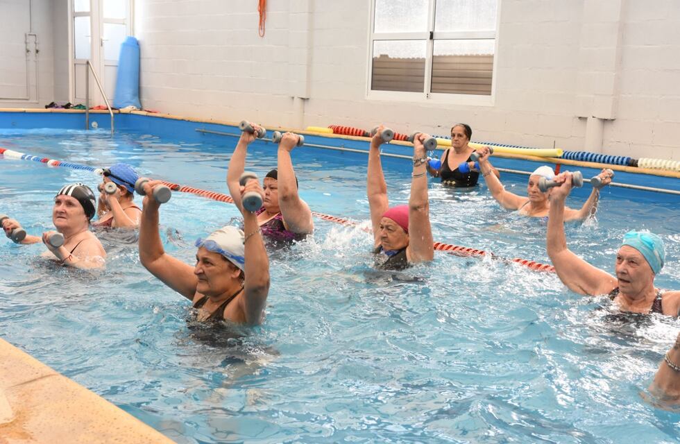 Inscripciones abiertas para “Natación para Adultos Mayores“