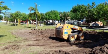 Comenzaron las obras en la plaza Progreso del barrio Mora