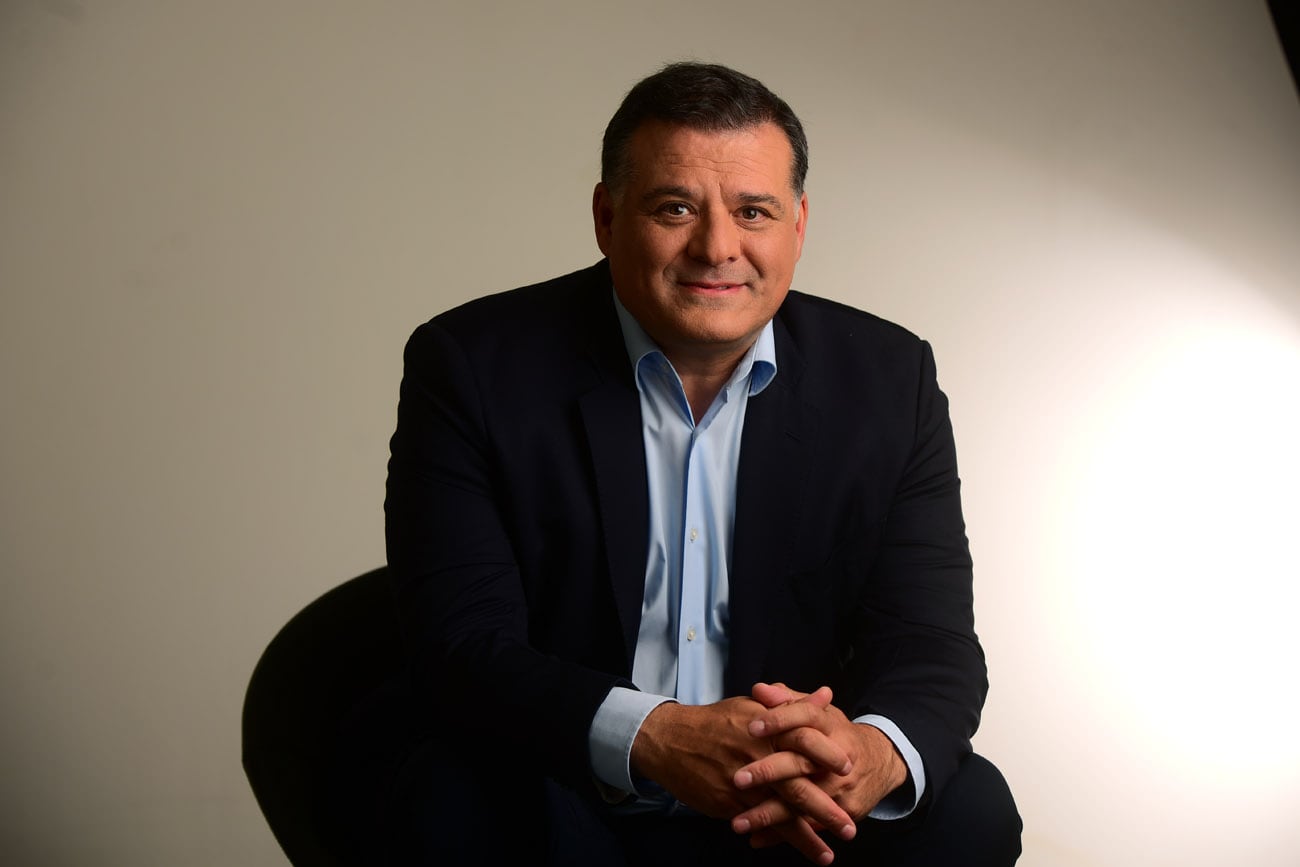 Programa Voces que Suman, Repensar el Turismo.  Conducido por Daniel Alonso.  Invitados: Darío Capitani y Guillermo Cristiani, en piso, y Nina Mulhall y Gonzalo Romero, por zoom.  (Nicolás Bravo / La Voz)