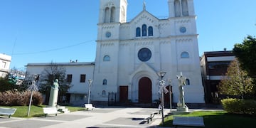 Reactivaron el reloj de la Catedral de Concordia.